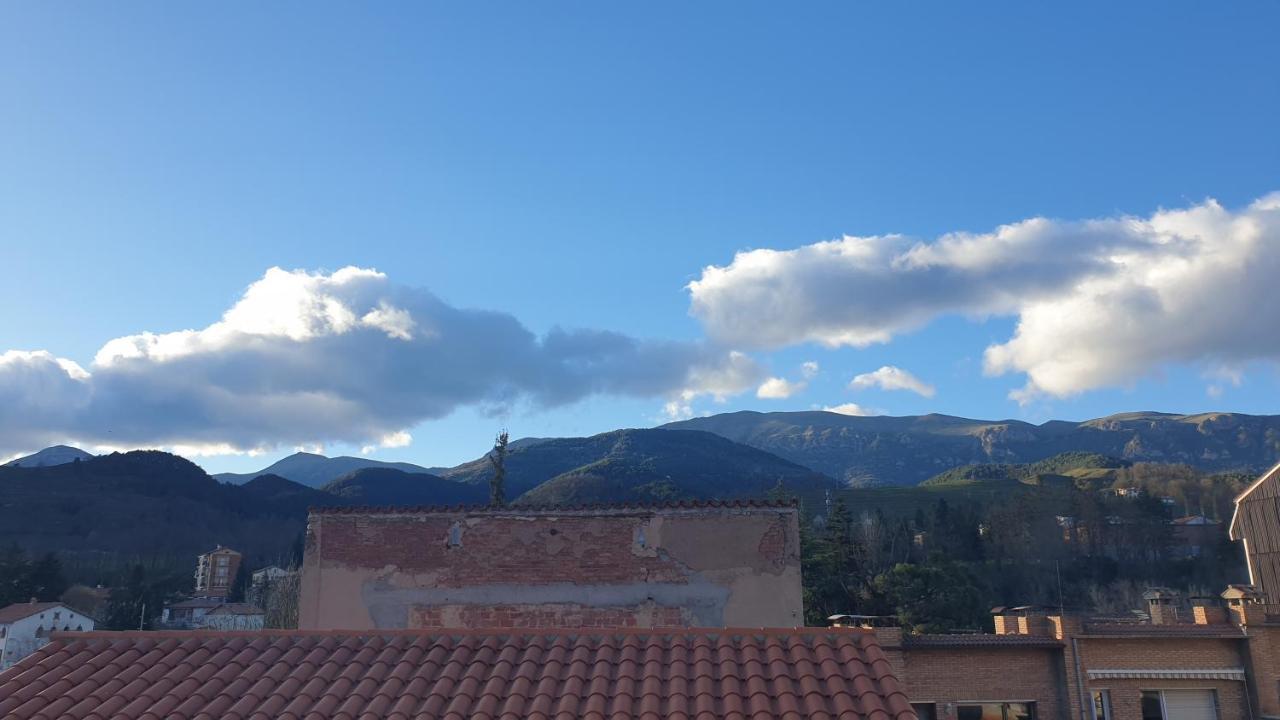 Casa Matilda - Apartamento Con Chimenea, Vistas, Rustico-Elegante En El Centro Sant Joan de les Abadesses Esterno foto