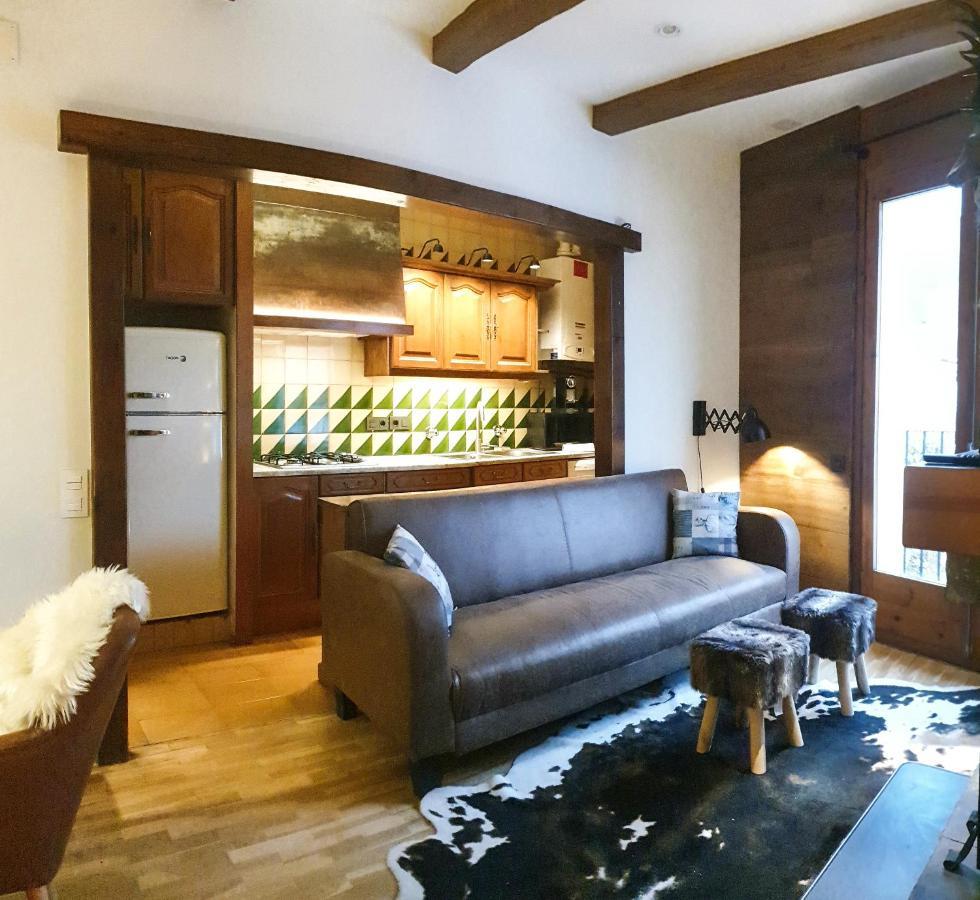 Casa Matilda - Apartamento Con Chimenea, Vistas, Rustico-Elegante En El Centro Sant Joan de les Abadesses Esterno foto